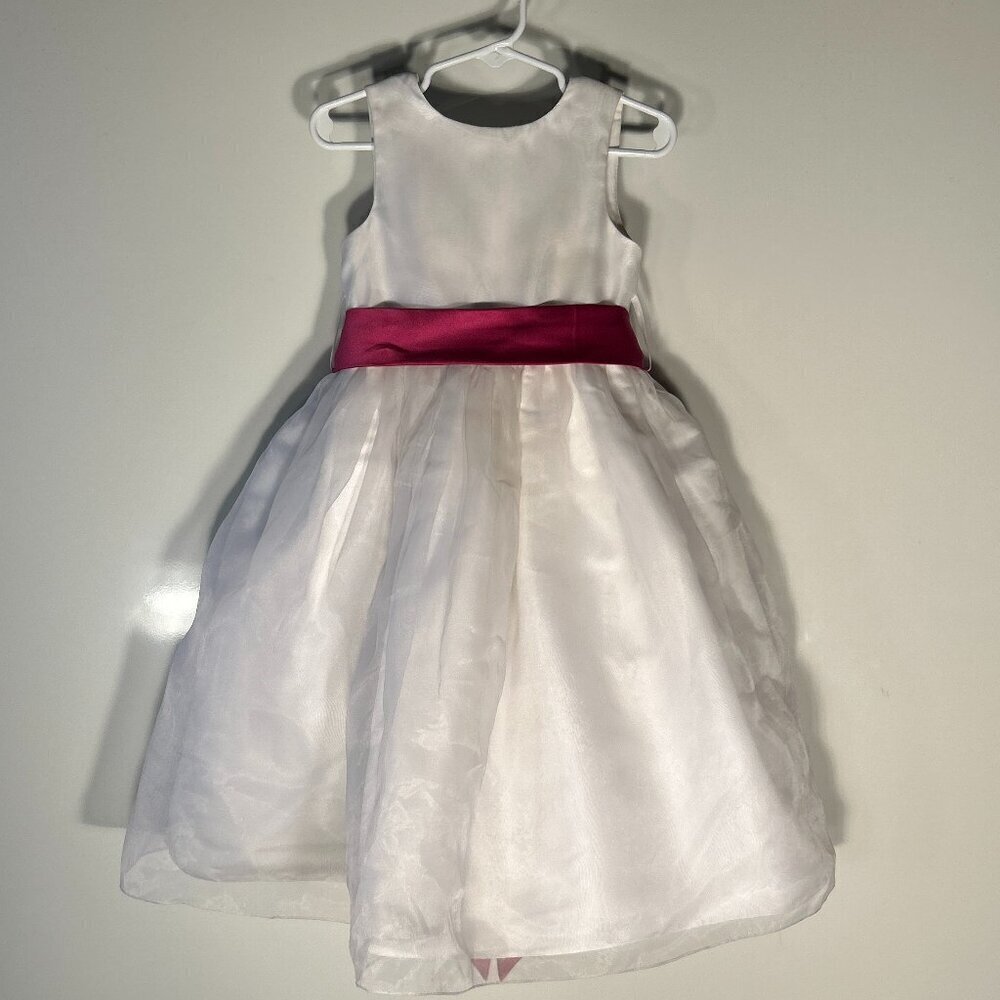 David's Bridal SZ 2 White Formal Dress Flower Girl Formal Concert Recital - Picture 1 of 9